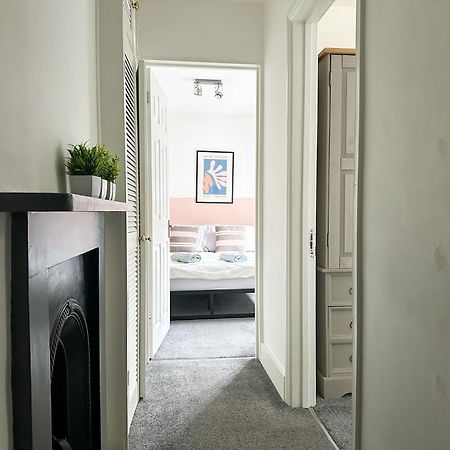 Stylish & Spacious City Centre 3-Bedroom Townhouse - Sleeps 6 Canterbury Exterior foto