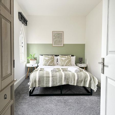 Stylish & Spacious City Centre 3-Bedroom Townhouse - Sleeps 6 Canterbury Exterior foto