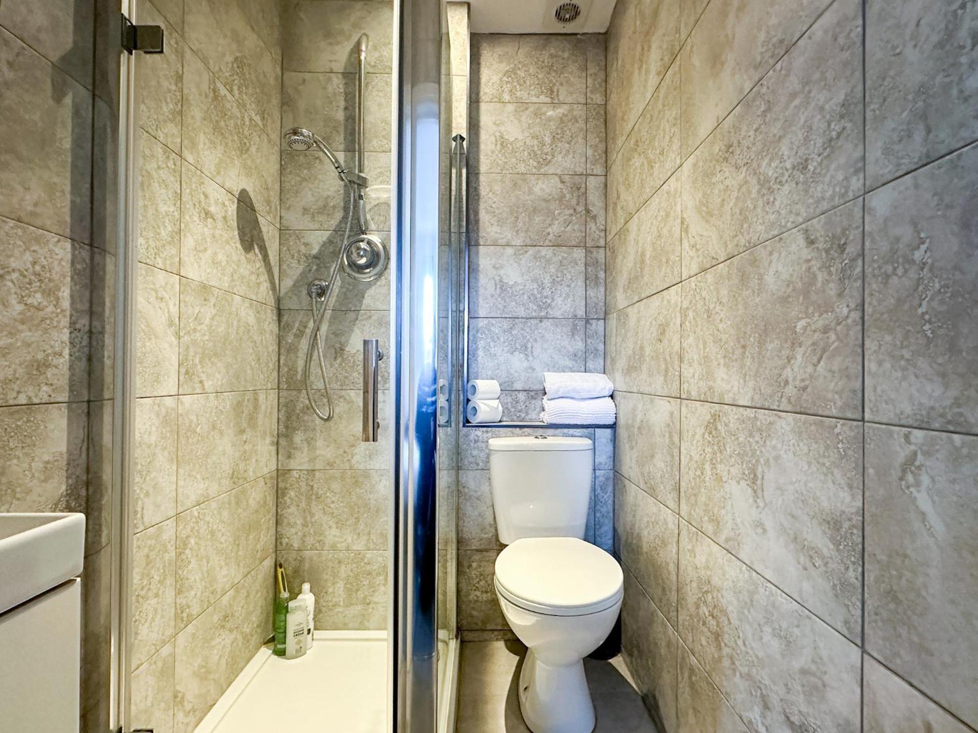 Stylish & Spacious City Centre 3-Bedroom Townhouse - Sleeps 6 Canterbury Exterior foto