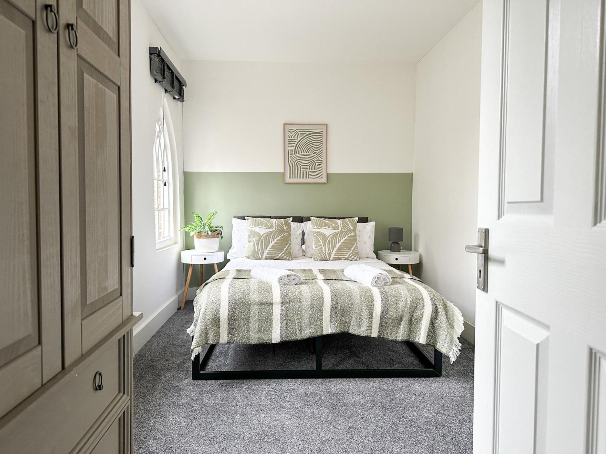 Stylish & Spacious City Centre 3-Bedroom Townhouse - Sleeps 6 Canterbury Exterior foto