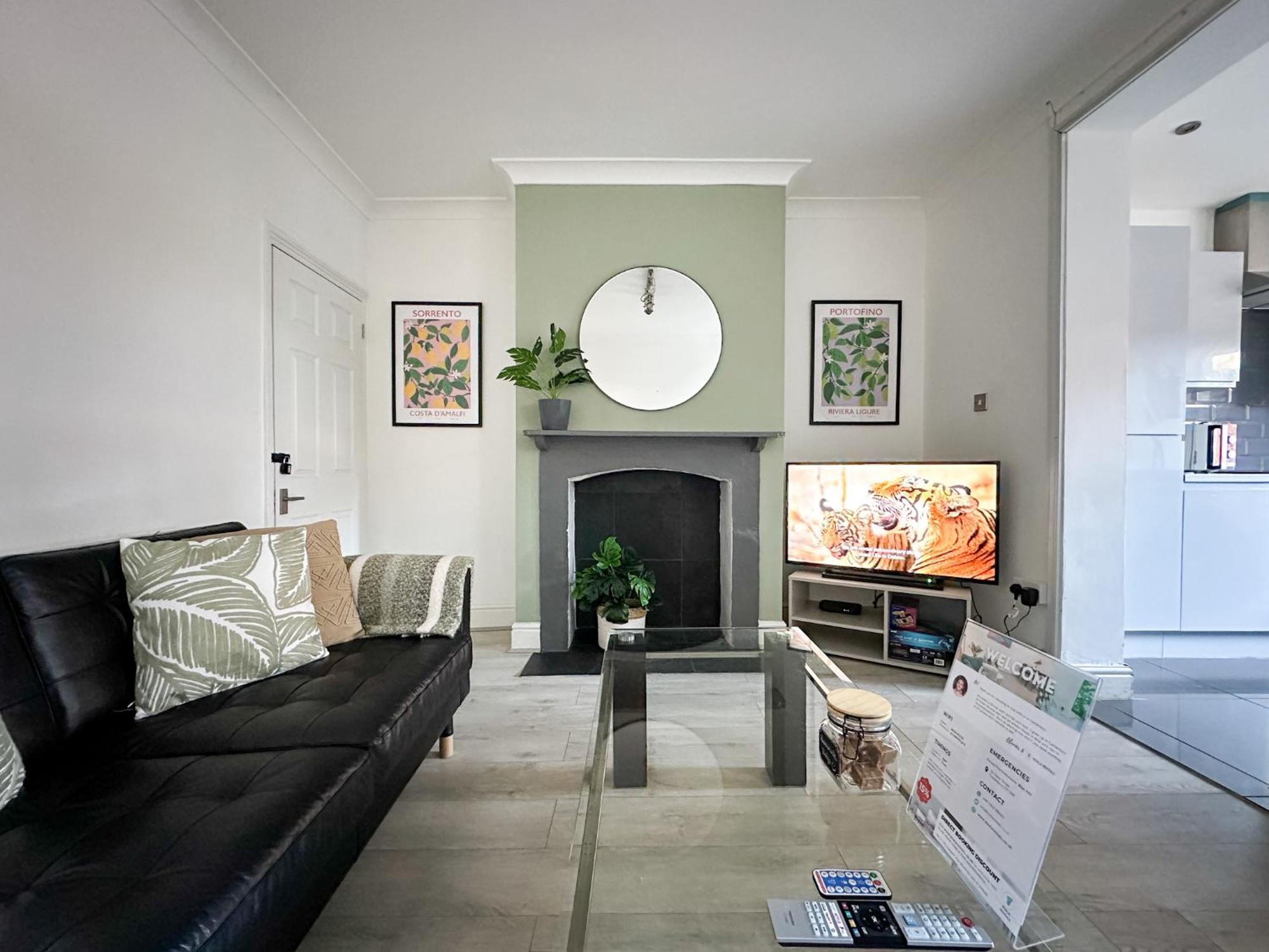 Stylish & Spacious City Centre 3-Bedroom Townhouse - Sleeps 6 Canterbury Exterior foto