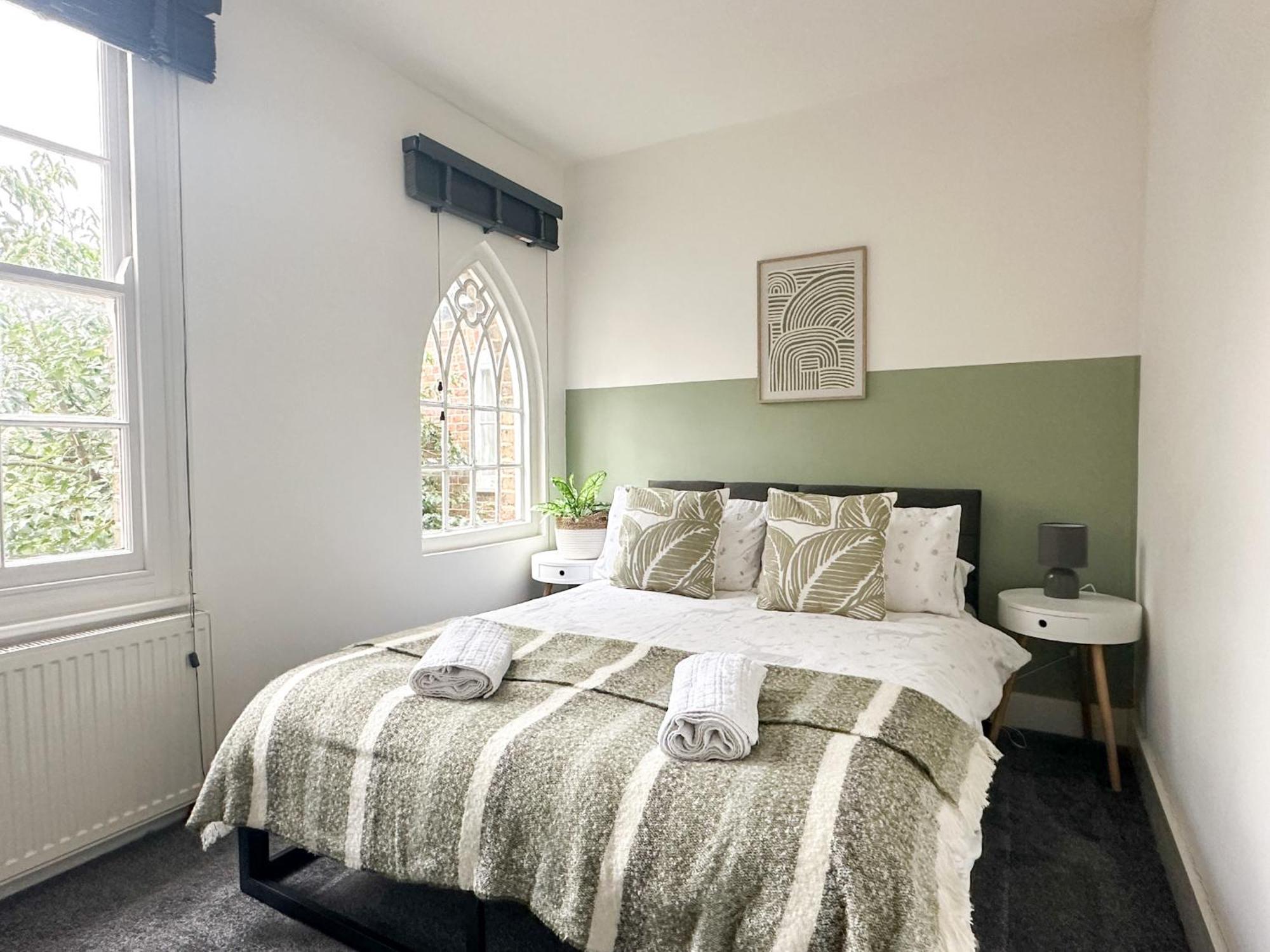 Stylish & Spacious City Centre 3-Bedroom Townhouse - Sleeps 6 Canterbury Exterior foto